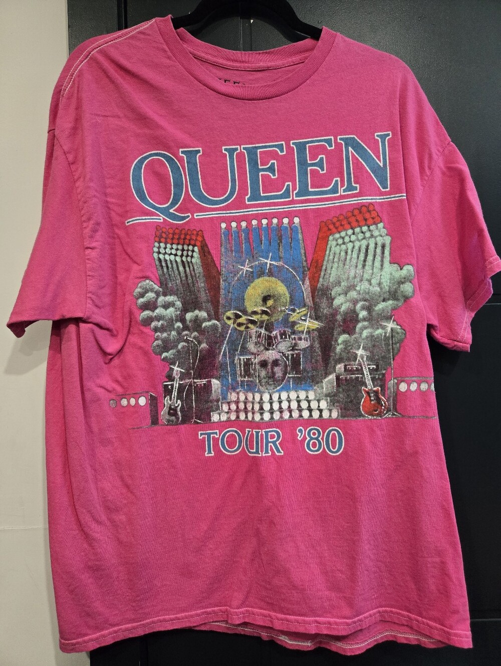 Queen Band Tshirt Urban Outfitters ALL Size Graphic Tshirt